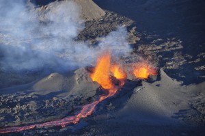 003-eruption 13 Sept 2016 (Daniel Bayle) 2