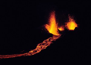 004-eruption 13 Sept 2016 (Daniel Bayle) 3